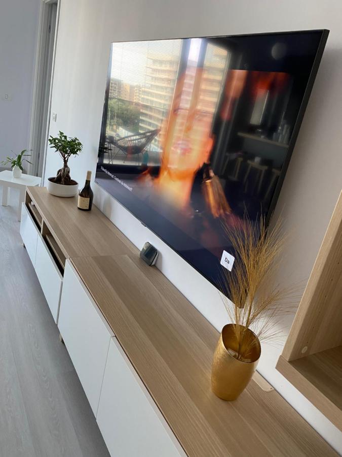 Van Studio Năvodari Buitenkant foto
