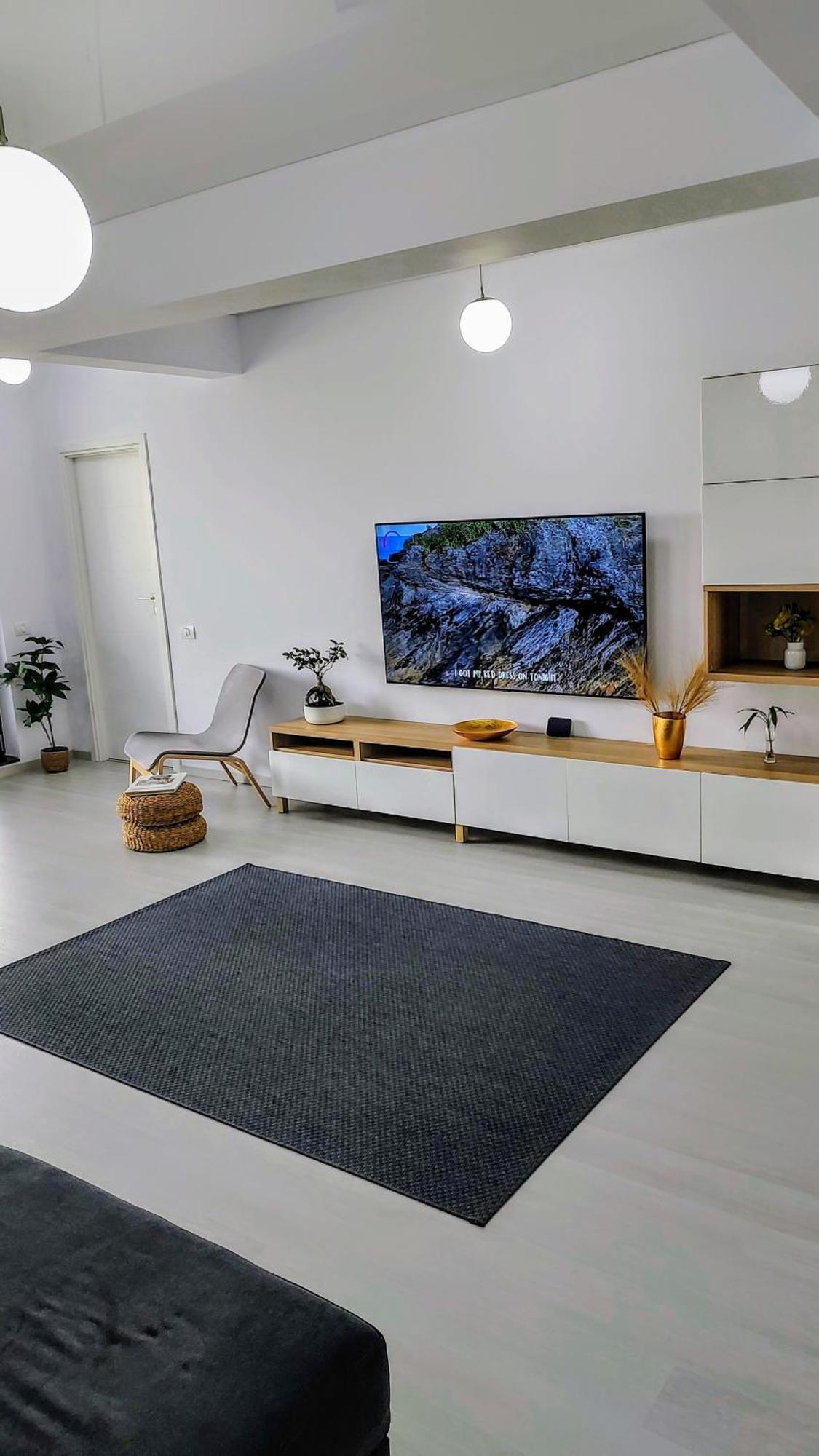 Van Studio Năvodari Buitenkant foto